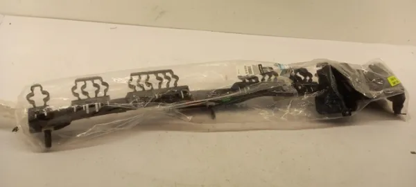 Arka tampon orta braketi 852227017R Renault (RVI)